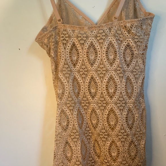 Boutique Slip - Picture 3 of 7